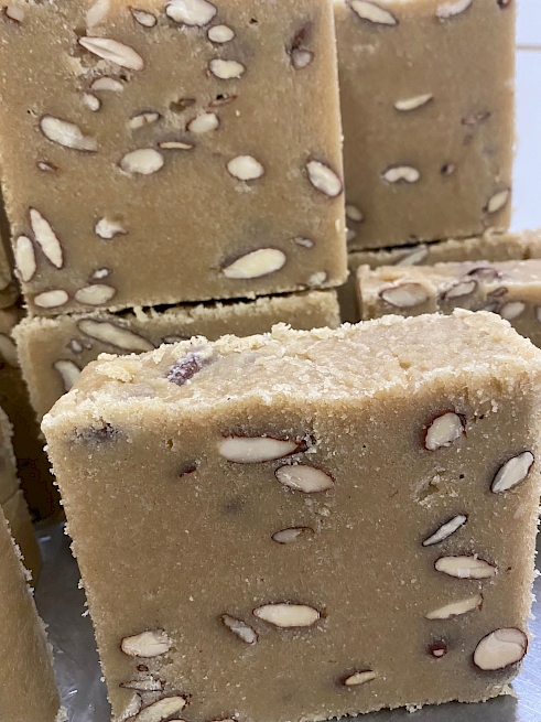 Ahmetbey Helvası & Lokumu